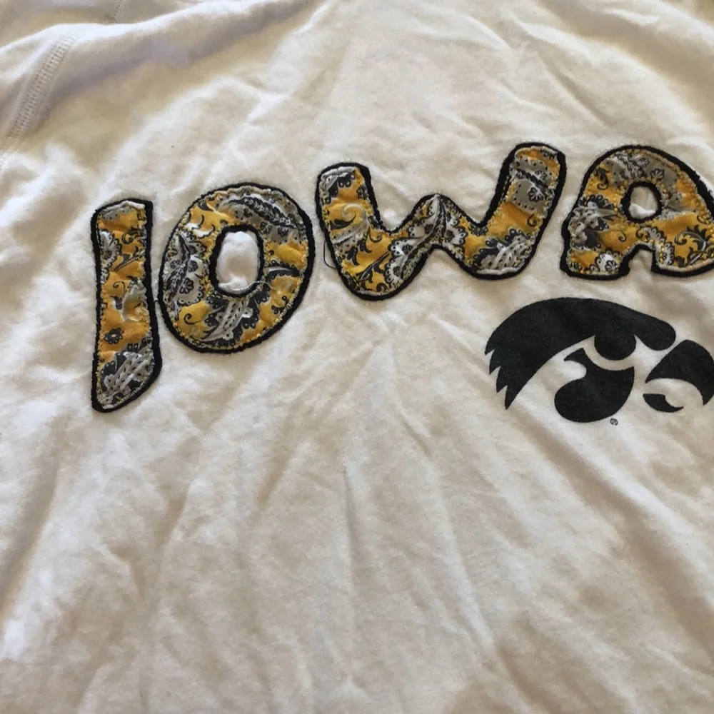 White Iowa pullover - Picture 2 of 4